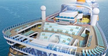 le Costa Smeralda après avoir accusé un nouveau retard a finalement été livré par les chantiers Finlandais. Les premiers passagers ont d'ores et déjà pu entamer leurs premières croisières