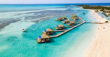 Royal Caribbean dévoile ses cabanons privatifs à Coco beach club